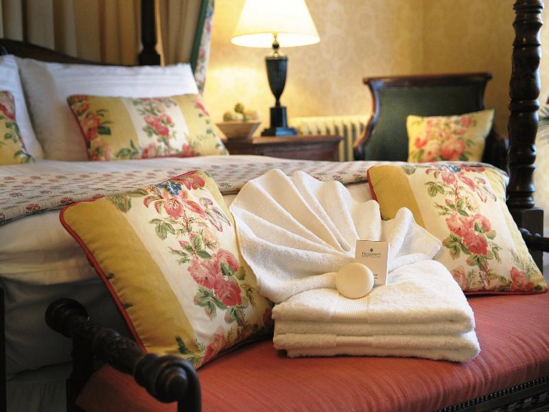The Bear Hotel ديفايزيس المظهر الخارجي الصورة