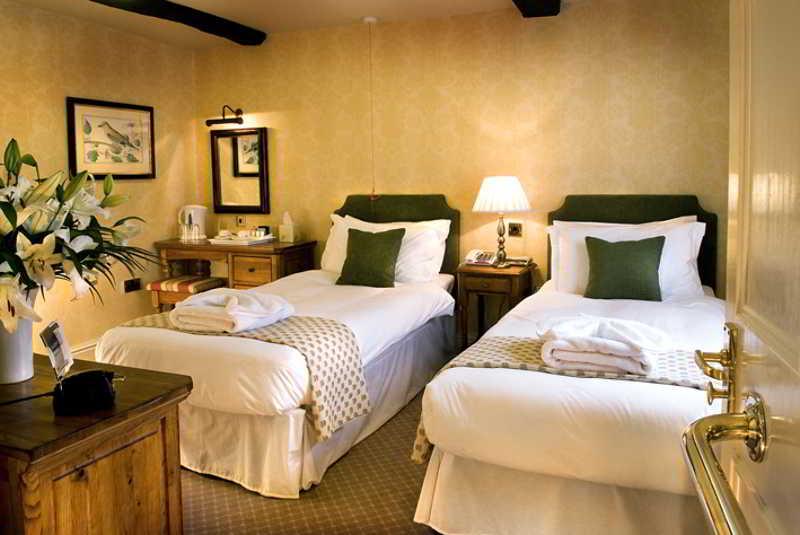 The Bear Hotel ديفايزيس المظهر الخارجي الصورة