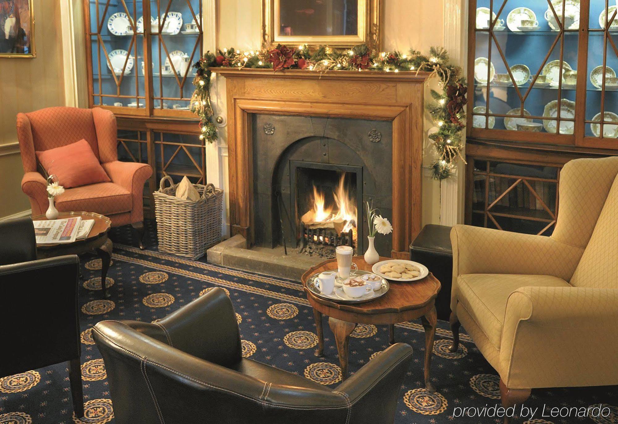 The Bear Hotel ديفايزيس المظهر الخارجي الصورة