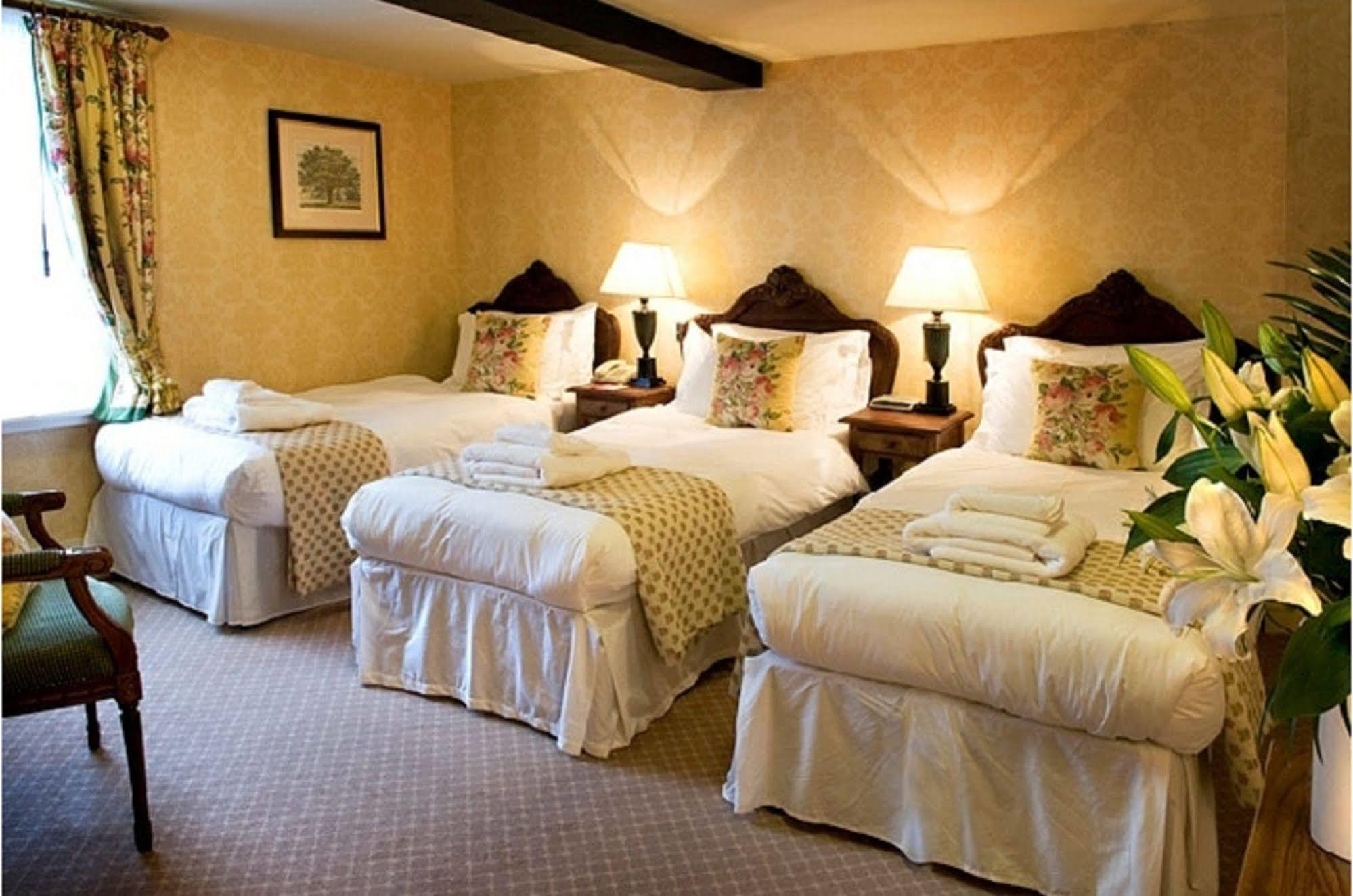 The Bear Hotel ديفايزيس المظهر الخارجي الصورة